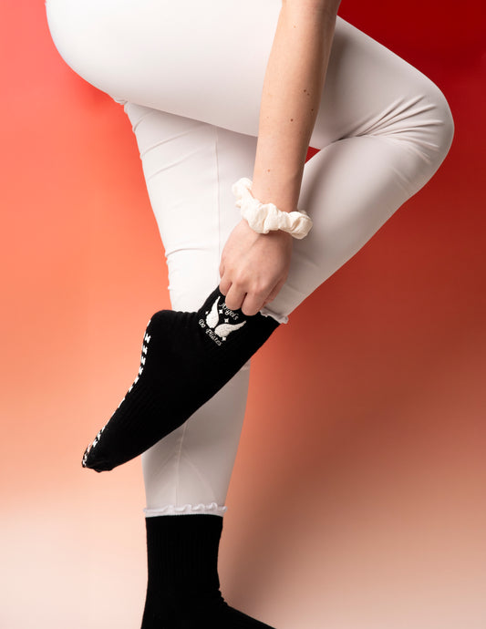 Angels Do Pilates – Crew Grip Socks | Le Grip
