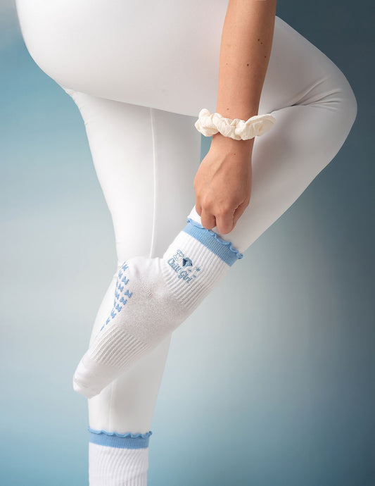 Chill Girl – Crew Grip Socks  | Le Grip